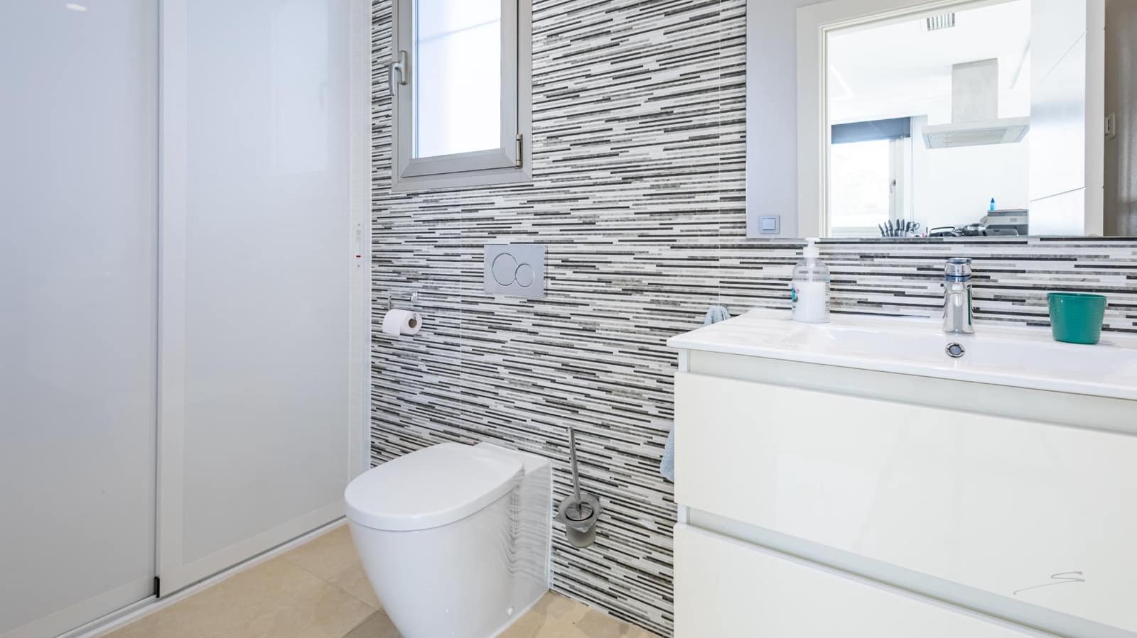 Chalet de 4 habitaciones en Orihuela Costa en venta con piscina - 630.000 € (Ref: 9427147)