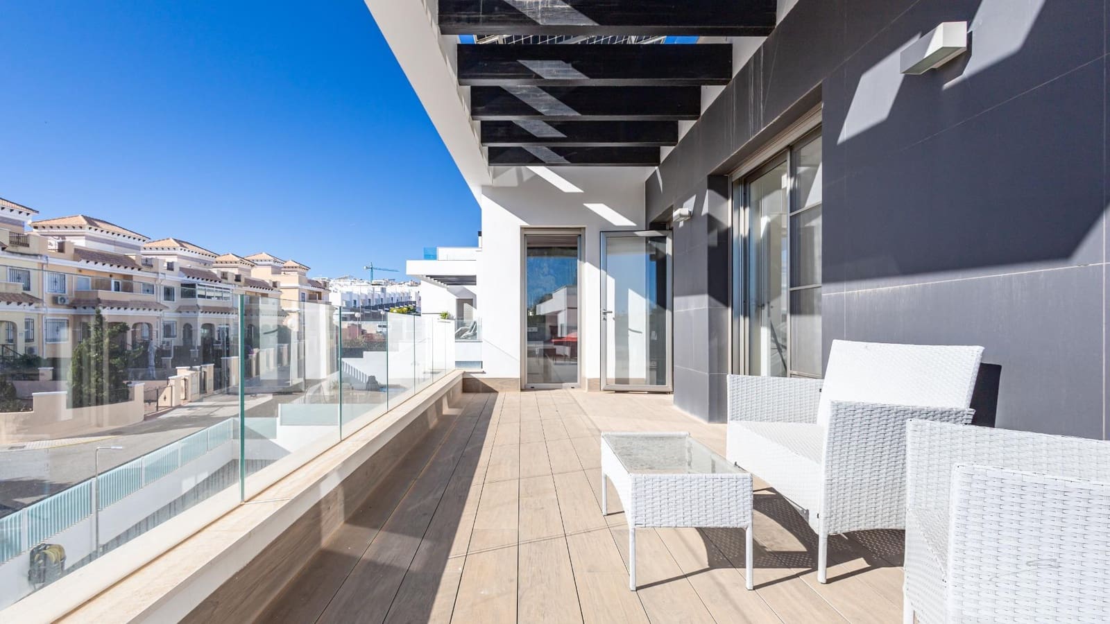 Chalet de 4 habitaciones en Orihuela Costa en venta con piscina - 630.000 € (Ref: 9427147)