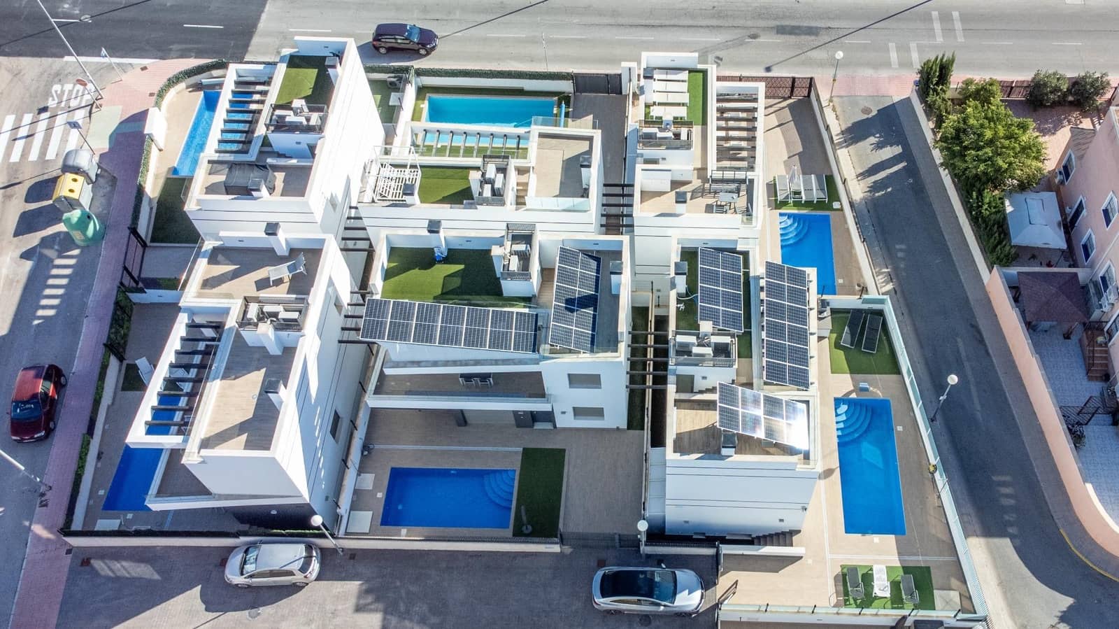 Chalet de 4 habitaciones en Orihuela Costa en venta con piscina - 630.000 € (Ref: 9427147)