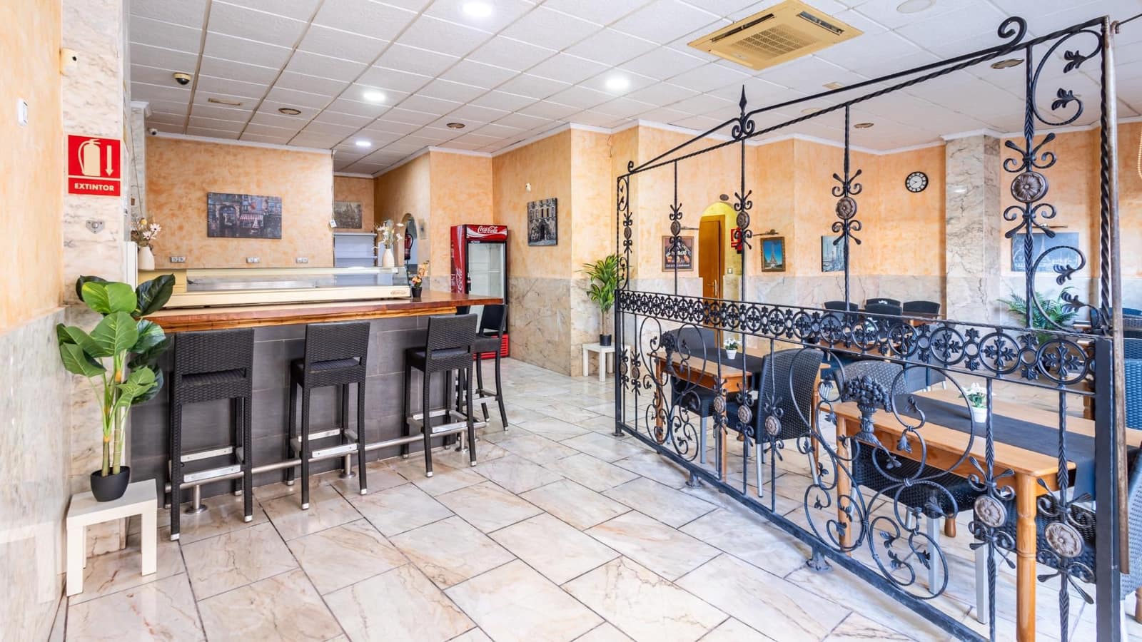 Gewerbe zu verkaufen in Torrevieja - 190.000 € (Ref: 9472944)