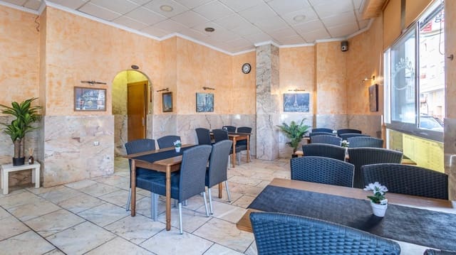 Comercial para venda em Torrevieja - 190 000 € (Ref: 9472944)