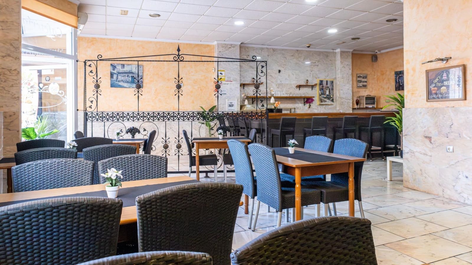 Gewerbe zu verkaufen in Torrevieja - 190.000 € (Ref: 9472944)