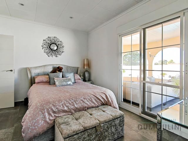 3 sypialnia Willa na sprzedaż w San Luis, Torrevieja z basenem - 400 000 € (Ref: 9524260)