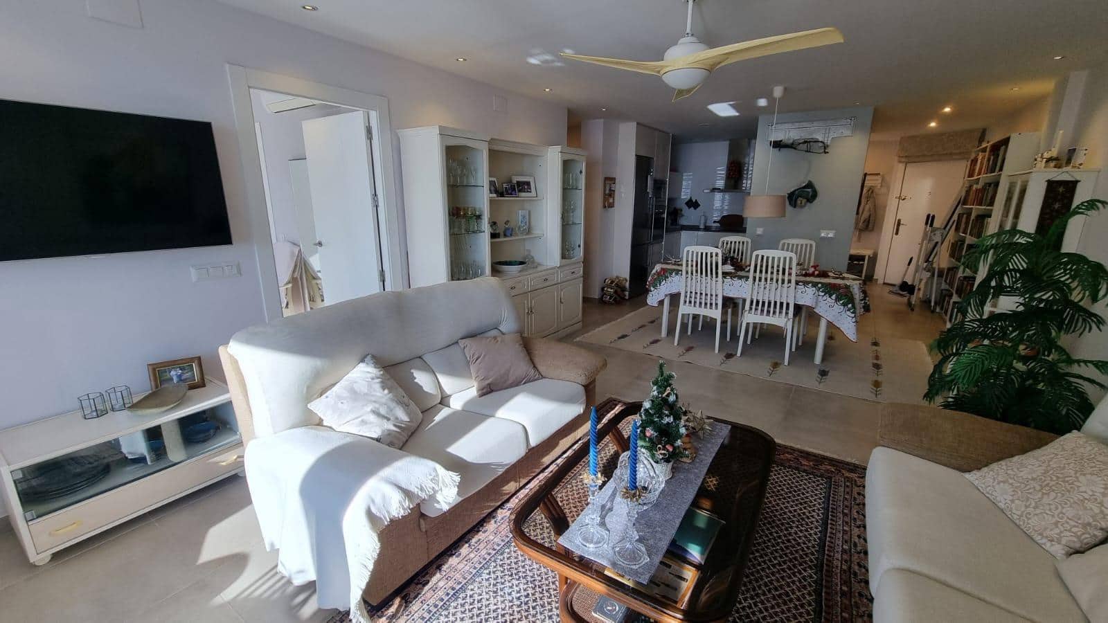Apartamento de 2 habitaciones en Torrevieja en venta con piscina - 379.000 € (Ref: 9527641)