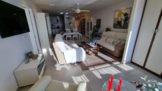 Apartamento de 2 habitaciones en Playa del Acequión, Torrevieja en venta con piscina - 379.000 € (Ref: 9527641)