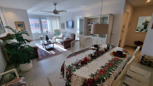 Apartamento de 2 habitaciones en Playa del Acequión, Torrevieja en venta con piscina - 379.000 € (Ref: 9527641)