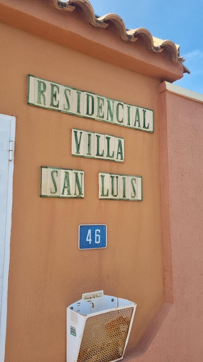 3 soveværelse Villa til salg i Playa Flamenca med swimmingpool garage - € 285.000 (Ref: 9625511)