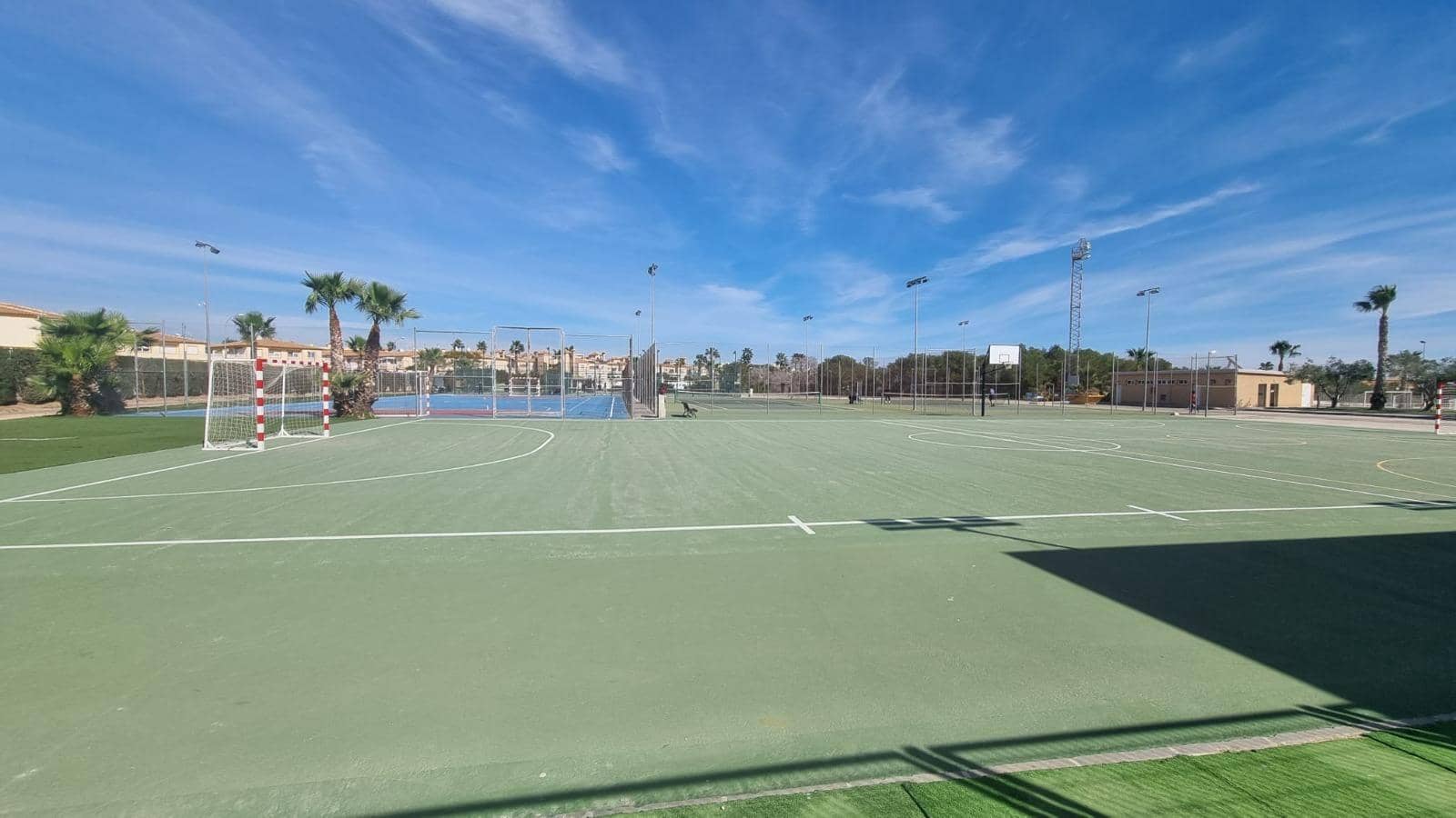 3 soveværelse Villa til salg i Playa Flamenca med swimmingpool garage - € 285.000 (Ref: 9625511)