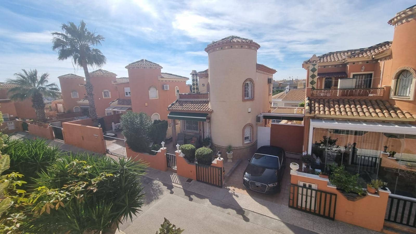 3 soveværelse Villa til salg i Playa Flamenca med swimmingpool garage - € 285.000 (Ref: 9625511)
