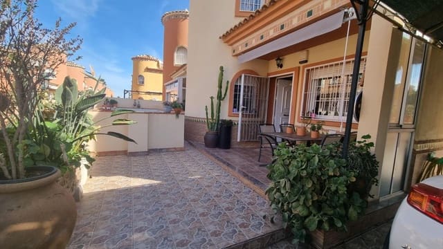 3 soveværelse Villa til salg i Playa Flamenca, Orihuela med swimmingpool garage - € 285.000 (Ref: 9625511)