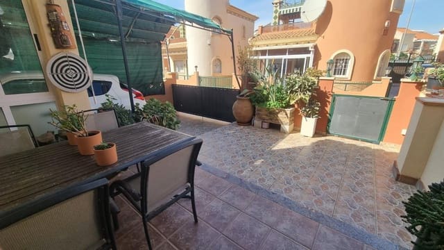3 soveværelse Villa til salg i Playa Flamenca, Orihuela med swimmingpool garage - € 285.000 (Ref: 9625511)