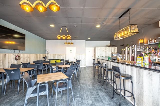 Business for rent in Lomas de Cabo Roig - Los Dolses, Orihuela - € 820 (Ref: 9651898)