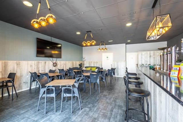 Business for rent in Lomas de Cabo Roig - Los Dolses, Orihuela - € 820 (Ref: 9651898)