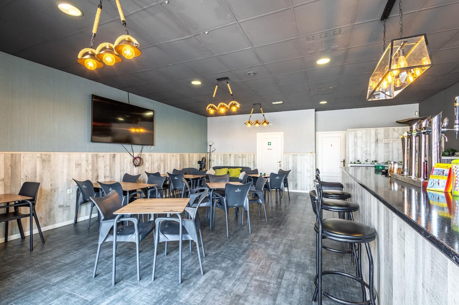 Business for rent in Orihuela Costa - € 820 (Ref: 9651899)