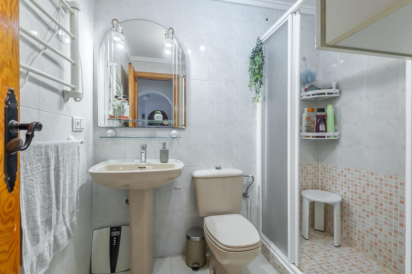 2 soveværelse Bungalow til salg i Torrevieja med swimmingpool - € 134.500 (Ref: 9677433)