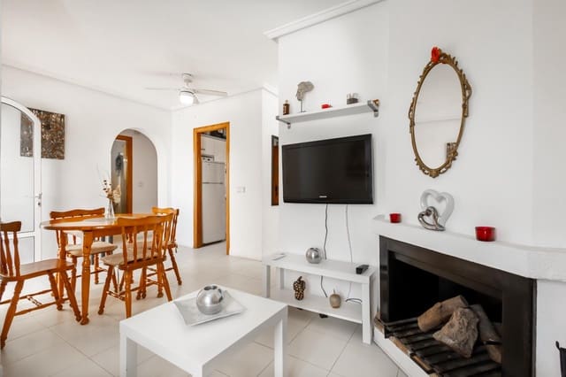 2 soveværelse Bungalow til salg i Torrevieja med swimmingpool - € 134.500 (Ref: 9677433)