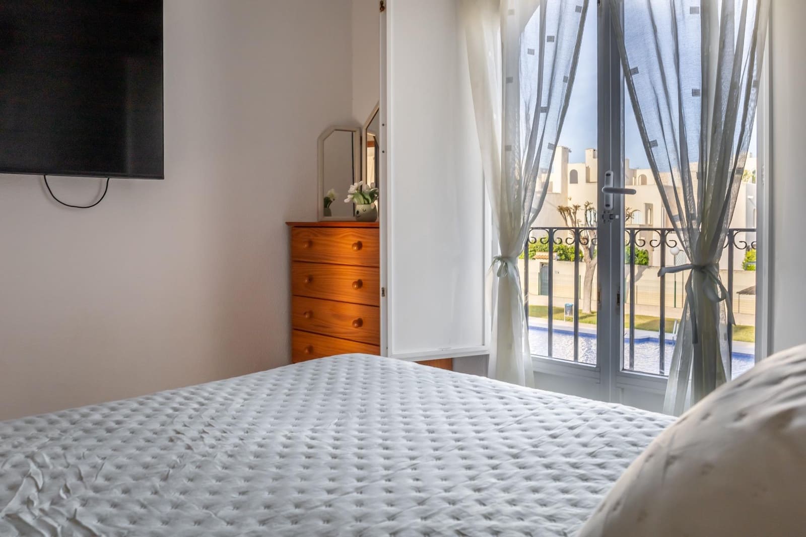 2 soveværelse Bungalow til salg i Torrevieja med swimmingpool - € 134.500 (Ref: 9677433)