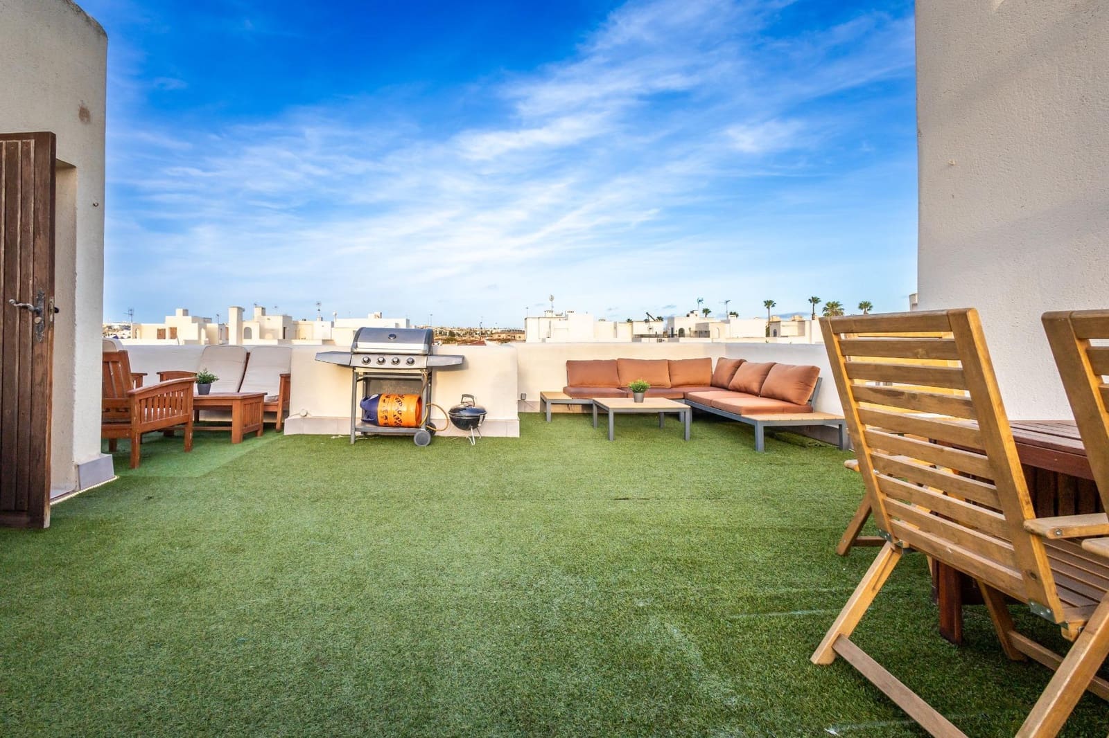 2 soveværelse Bungalow til salg i Torrevieja med swimmingpool - € 134.500 (Ref: 9677433)