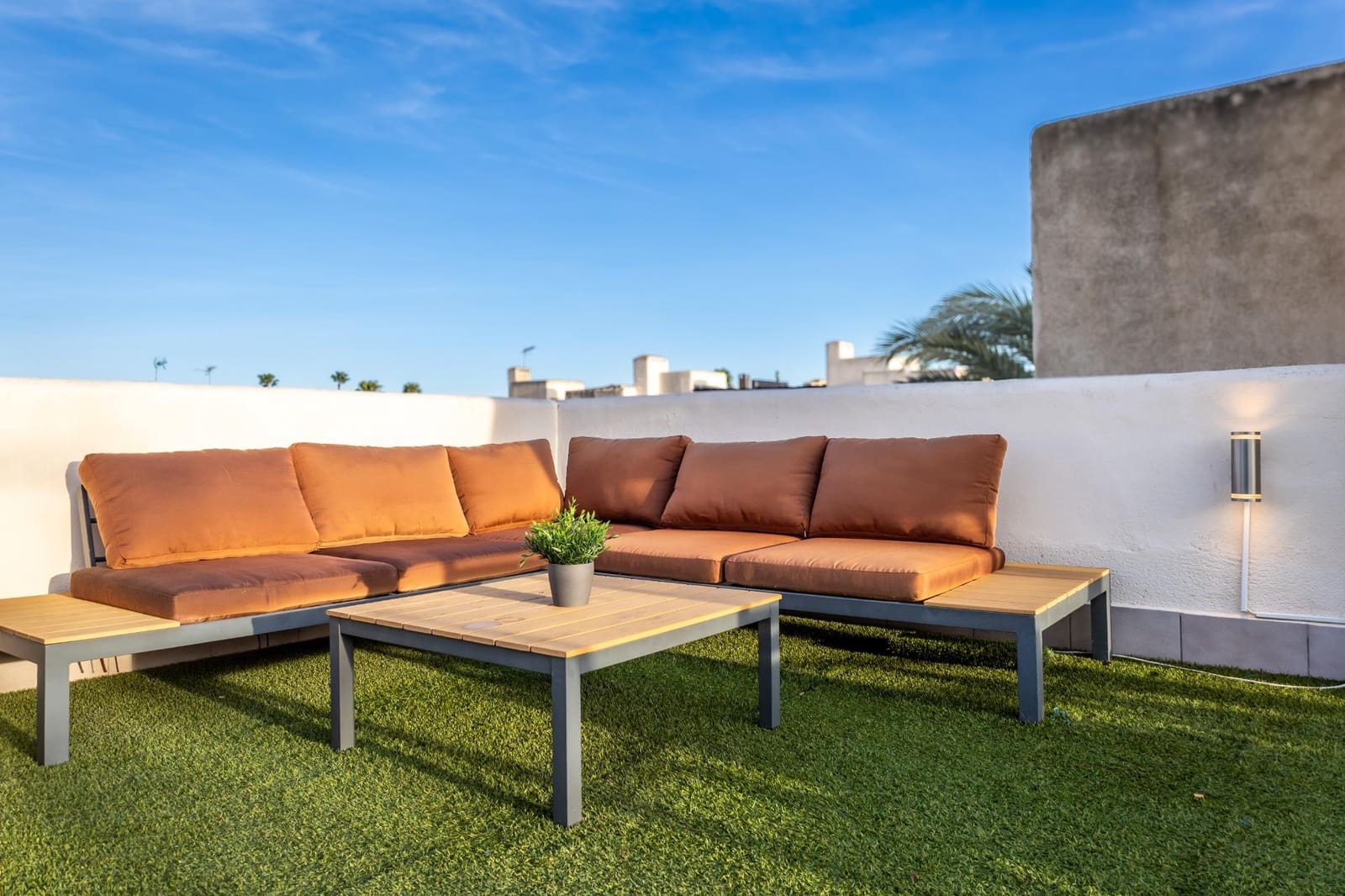 2 soveværelse Bungalow til salg i Torrevieja med swimmingpool - € 134.500 (Ref: 9677433)