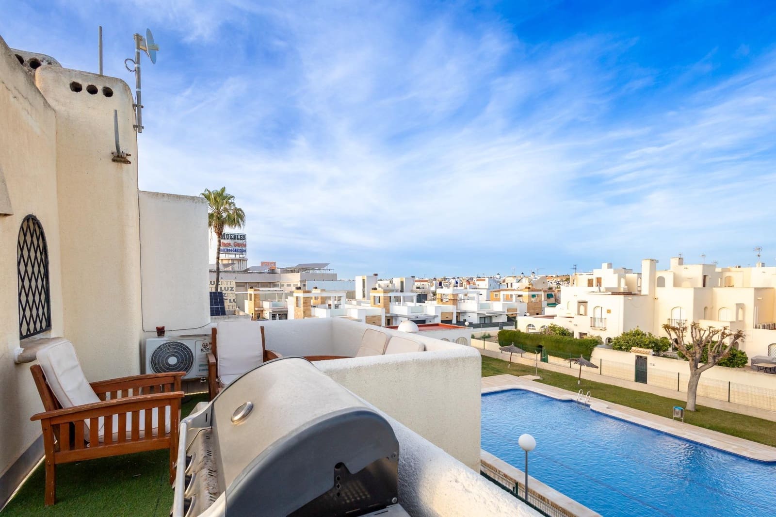 2 soveværelse Bungalow til salg i Torrevieja med swimmingpool - € 134.500 (Ref: 9677433)