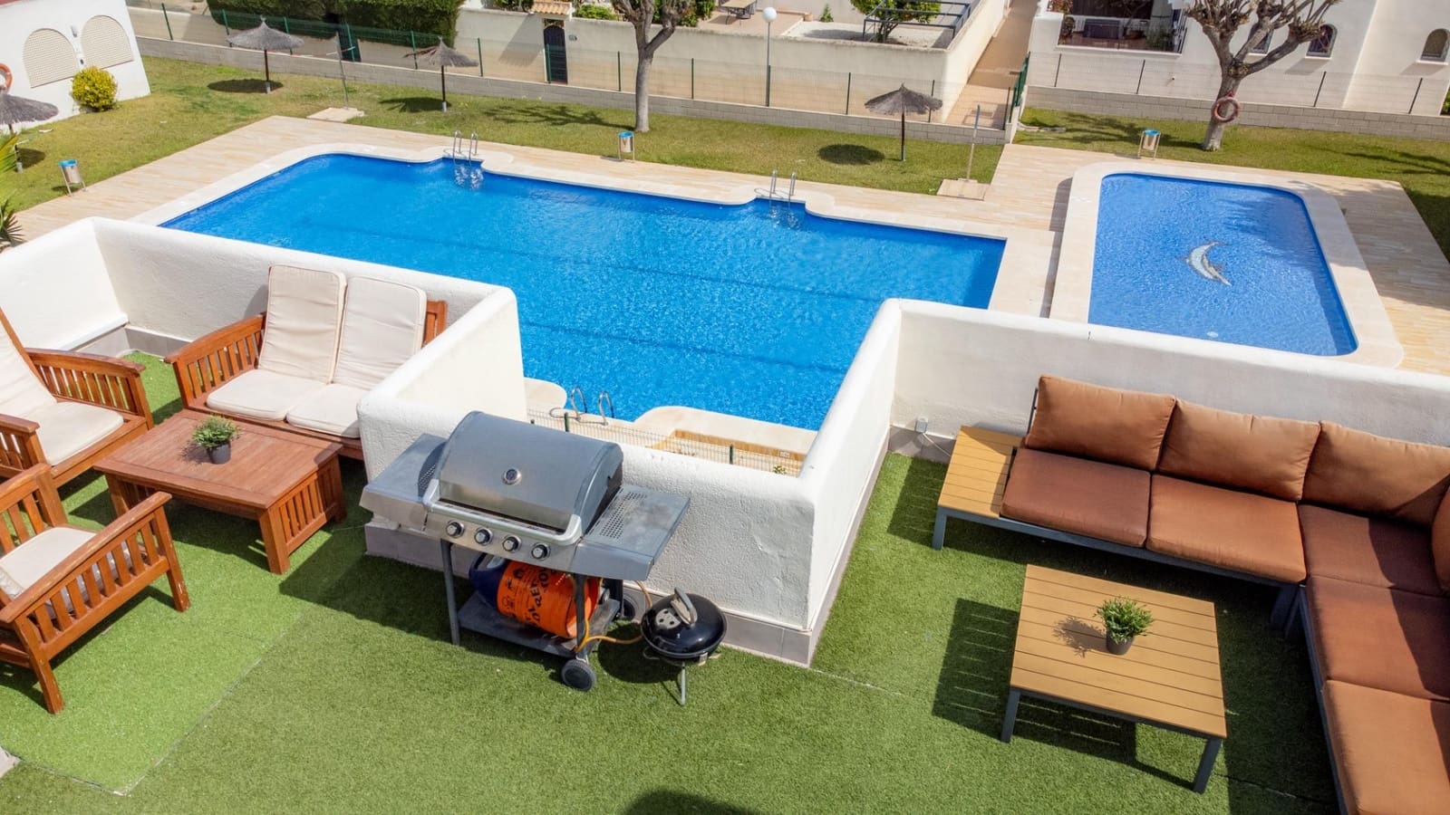 2 soveværelse Bungalow til salg i Torrevieja med swimmingpool - € 134.500 (Ref: 9677433)