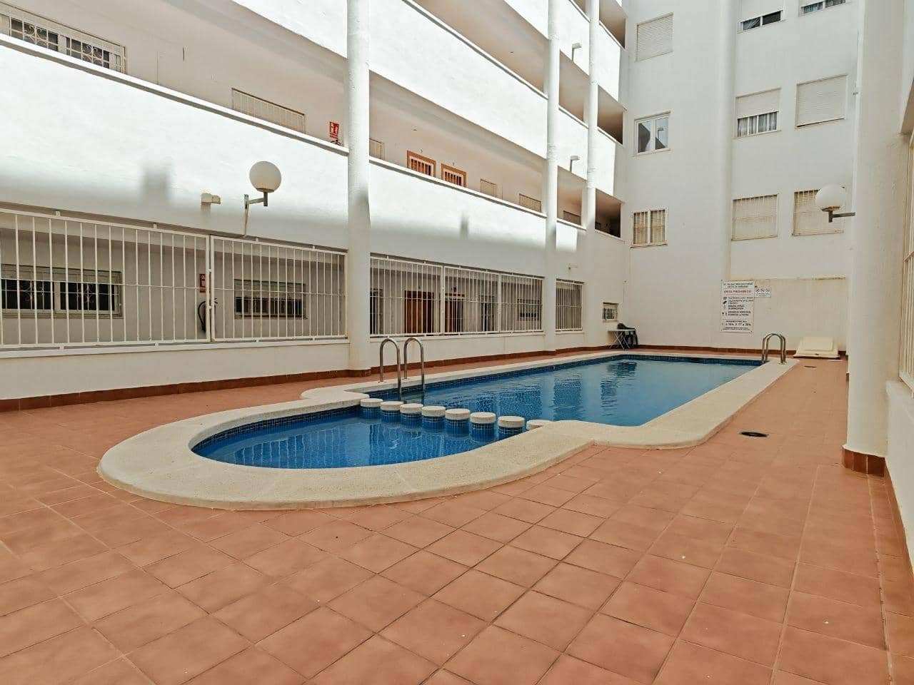 2 sovrum Lägenhet till salu i Torrevieja med pool - 119 000 € (Ref: 9738505)