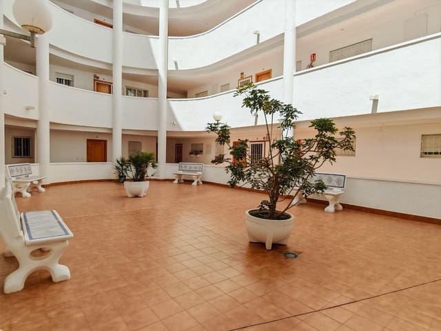 2 chambre Appartement à vendre à Parque de las Naciones, Torrevieja avec piscine - 119 000 € (Ref: 9738505)