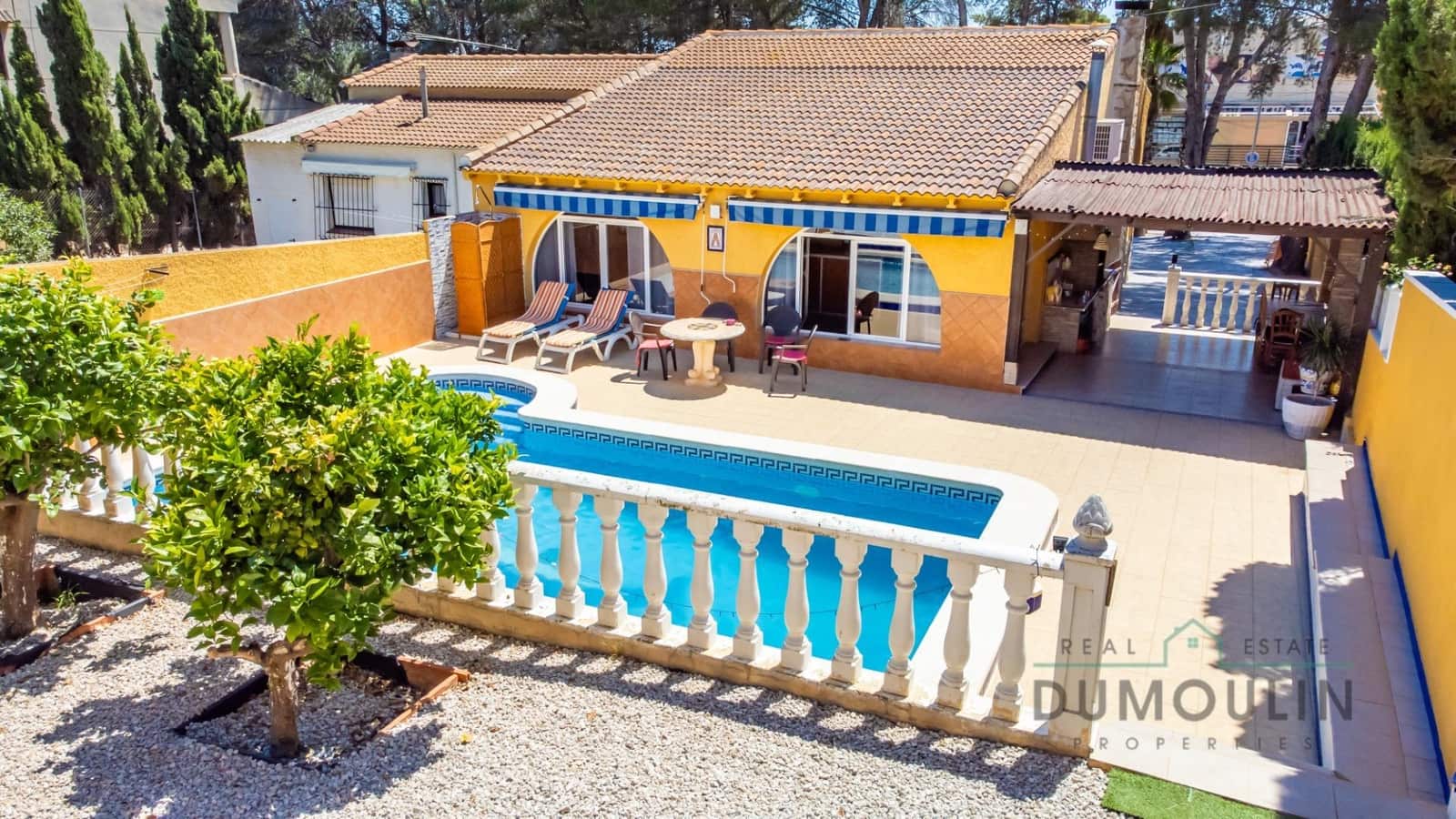 2 soveværelse Semi-Rækkehus til salg i Los Balcones med swimmingpool - € 420.000 (Ref: 9861846)
