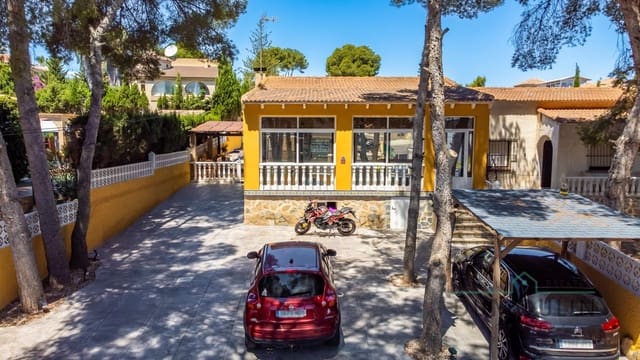 2 makuuhuone Paritalo myytävänä paikassa Los Balcones - 420 000 € (Ref: 9865153)