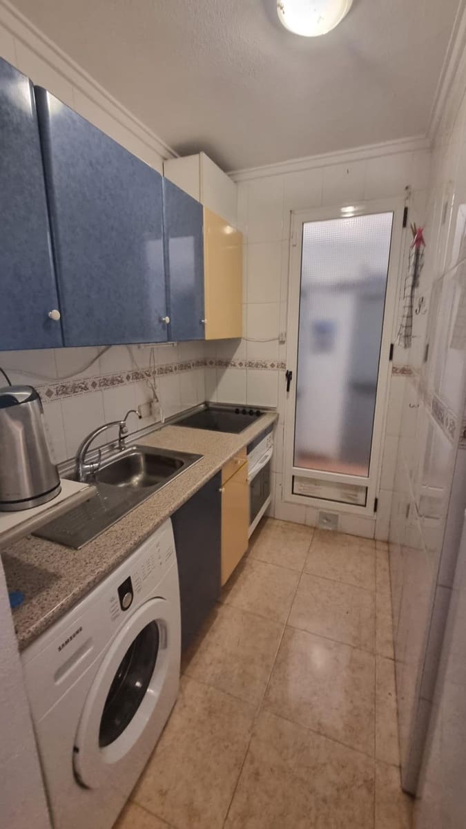 1 quarto Apartamento para venda em Torrevieja - 103 000 € (Ref: 9884759)
