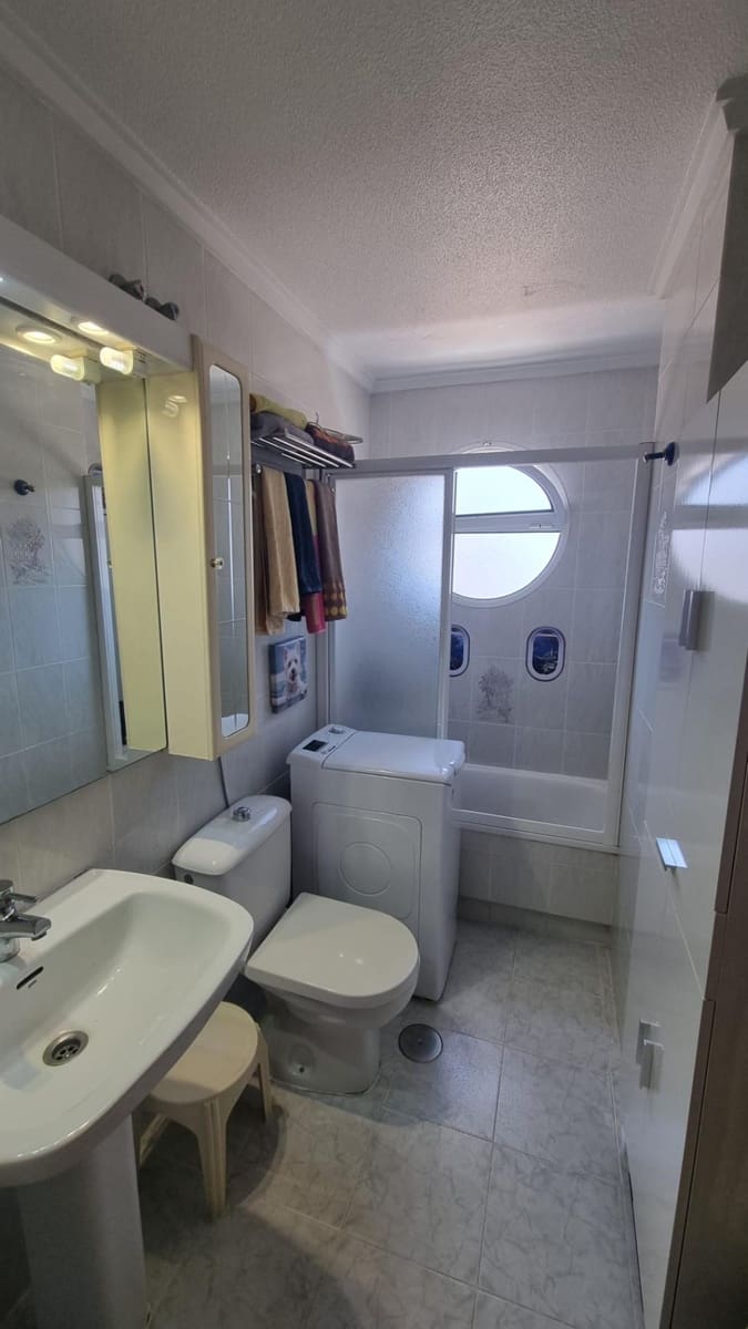 2 quarto Apartamento para venda em Torrevieja - 137 400 € (Ref: 9893827)