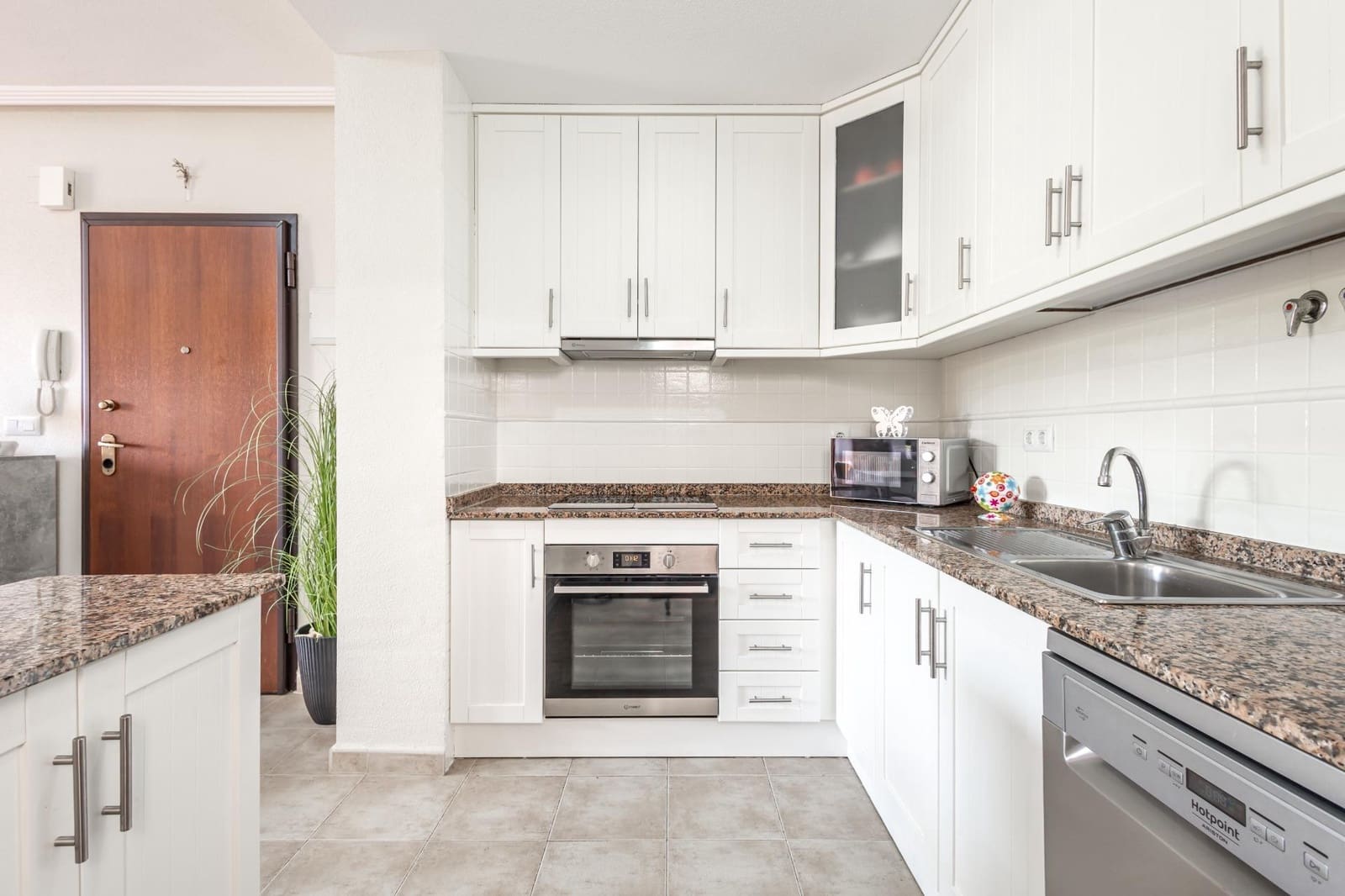 2 sovrum Lägenhet till salu i Torrevieja med pool - 164 000 € (Ref: 9913129)