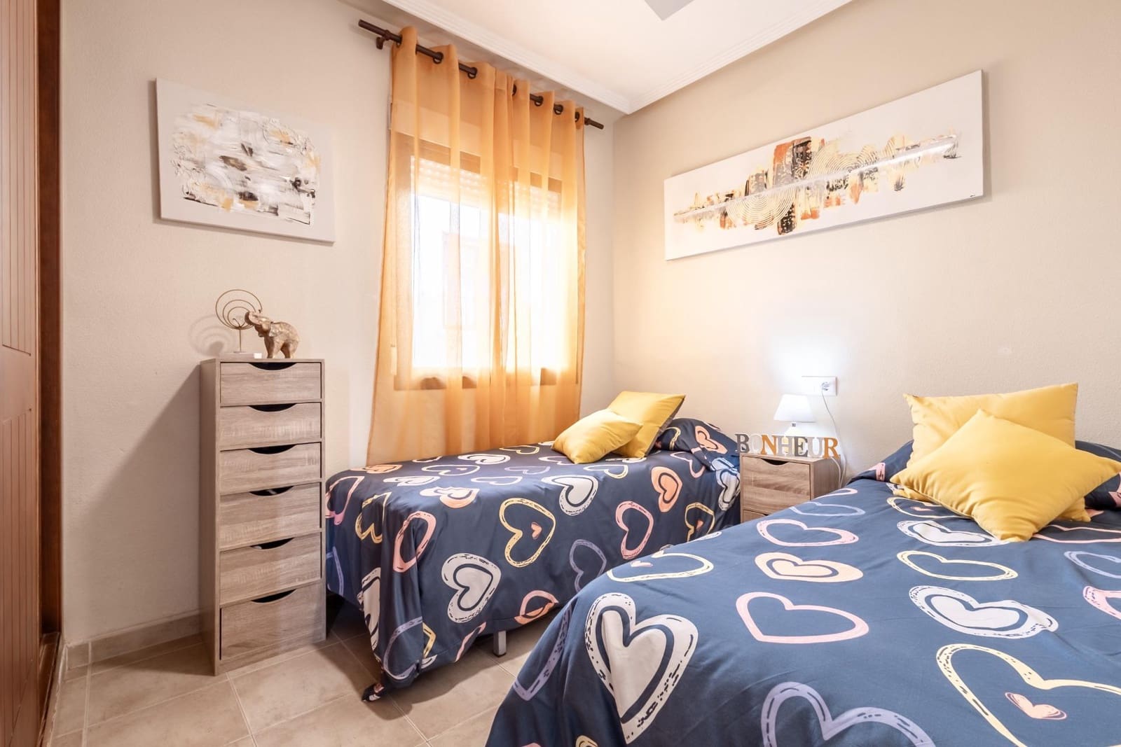 2 sovrum Lägenhet till salu i Torrevieja med pool - 164 000 € (Ref: 9913129)