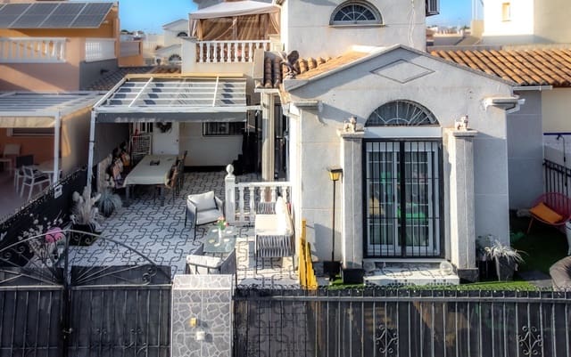 3 Zimmer Doppelhaus zu verkaufen in El Chaparral - La Siesta - La Torreta, Torrevieja mit Pool Garage - 224.000 € (Ref: 9936366)