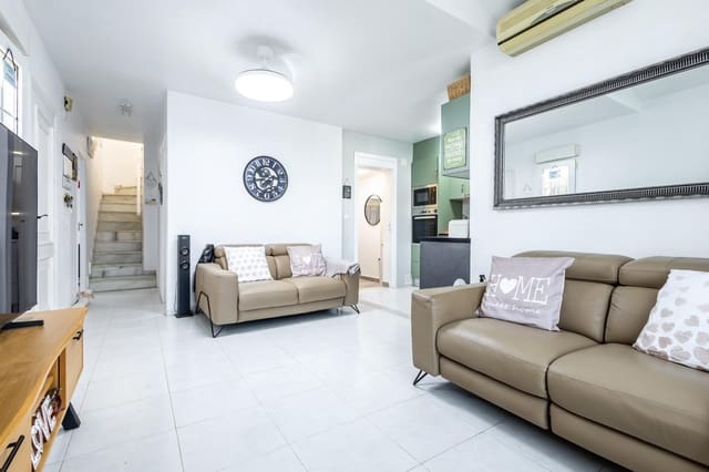 3 Zimmer Doppelhaus zu verkaufen in El Chaparral - La Siesta - La Torreta, Torrevieja mit Pool Garage - 224.000 € (Ref: 9936366)