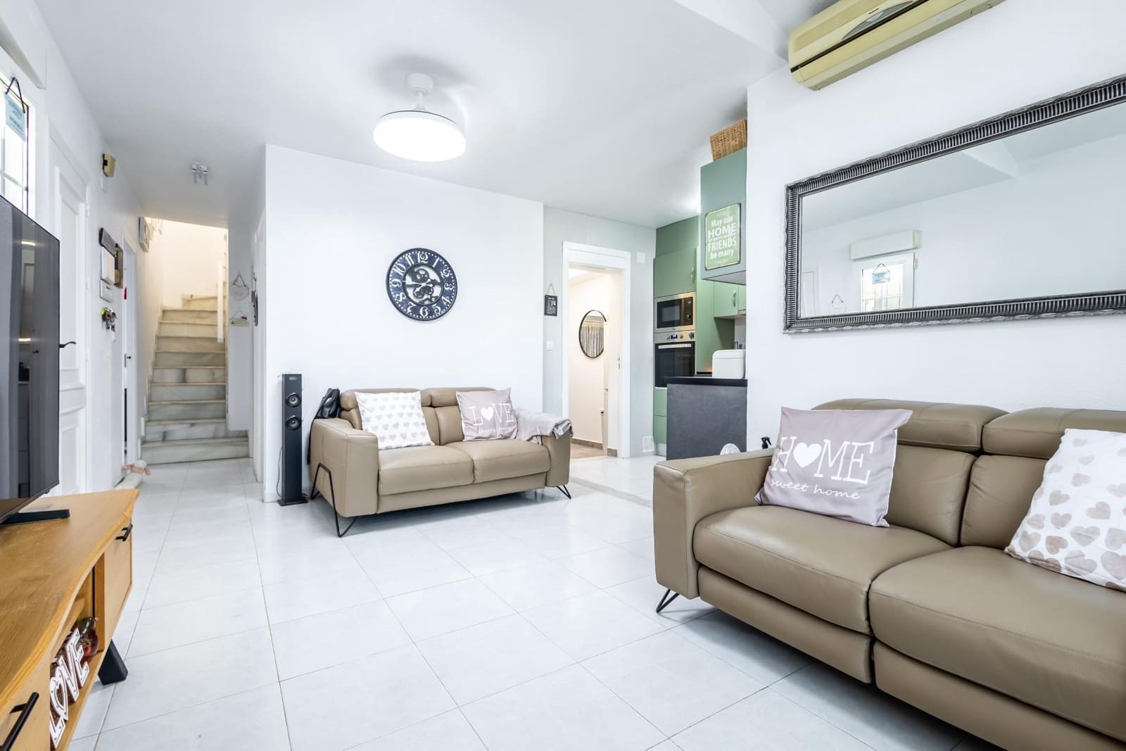 3 bedroom Semi-detached Villa for sale in Torrevieja with pool garage - € 224,000 (Ref: 9936366)