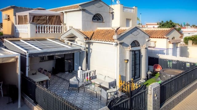 Pareado de 3 habitaciones en El Chaparral - La Siesta - La Torreta, Torrevieja en venta con piscina garaje - 224.000 € (Ref: 9945685)