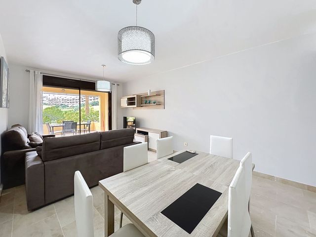 2 slaapkamer Appartement te koop in Manilva met zwembad garage - € 279.000 (Ref: 10023743)