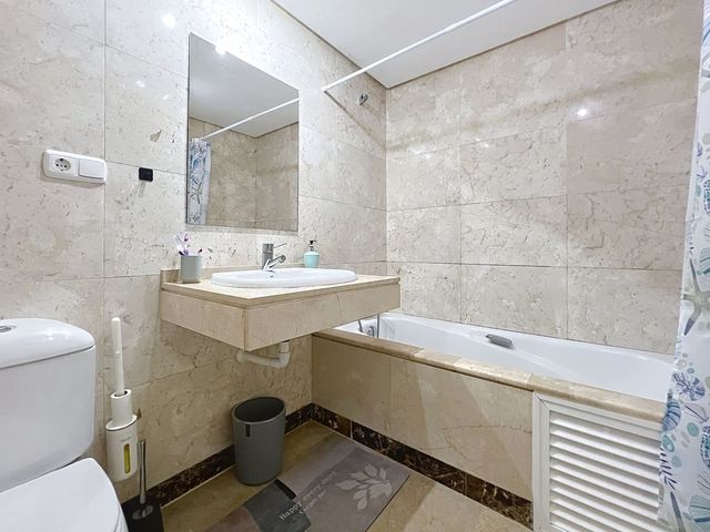 2 slaapkamer Appartement te koop in Manilva met zwembad garage - € 279.000 (Ref: 10023743)