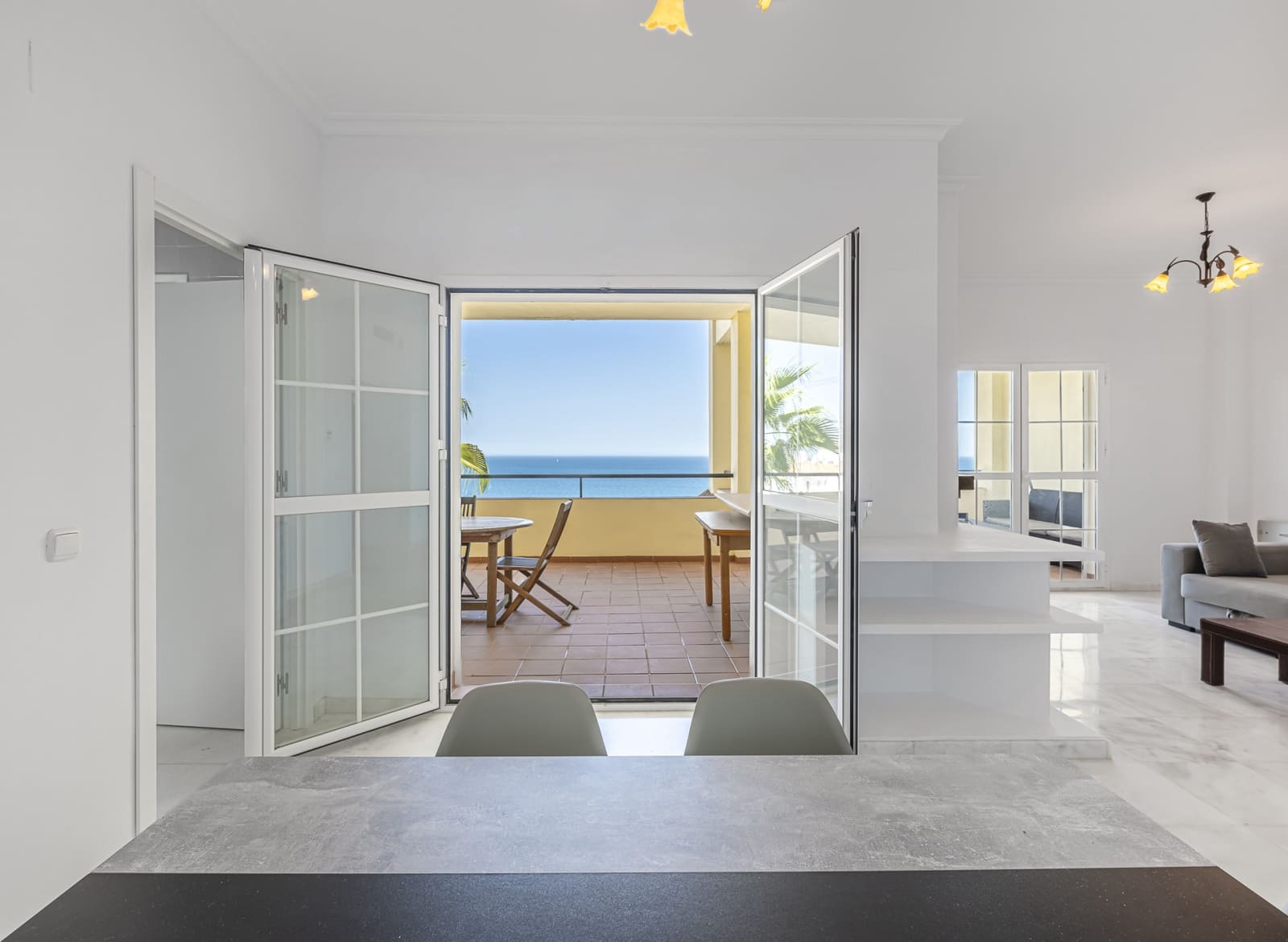 3 soveværelse Lejlighed til salg i Manilva med swimmingpool garage - € 469.000 (Ref: 10042690)