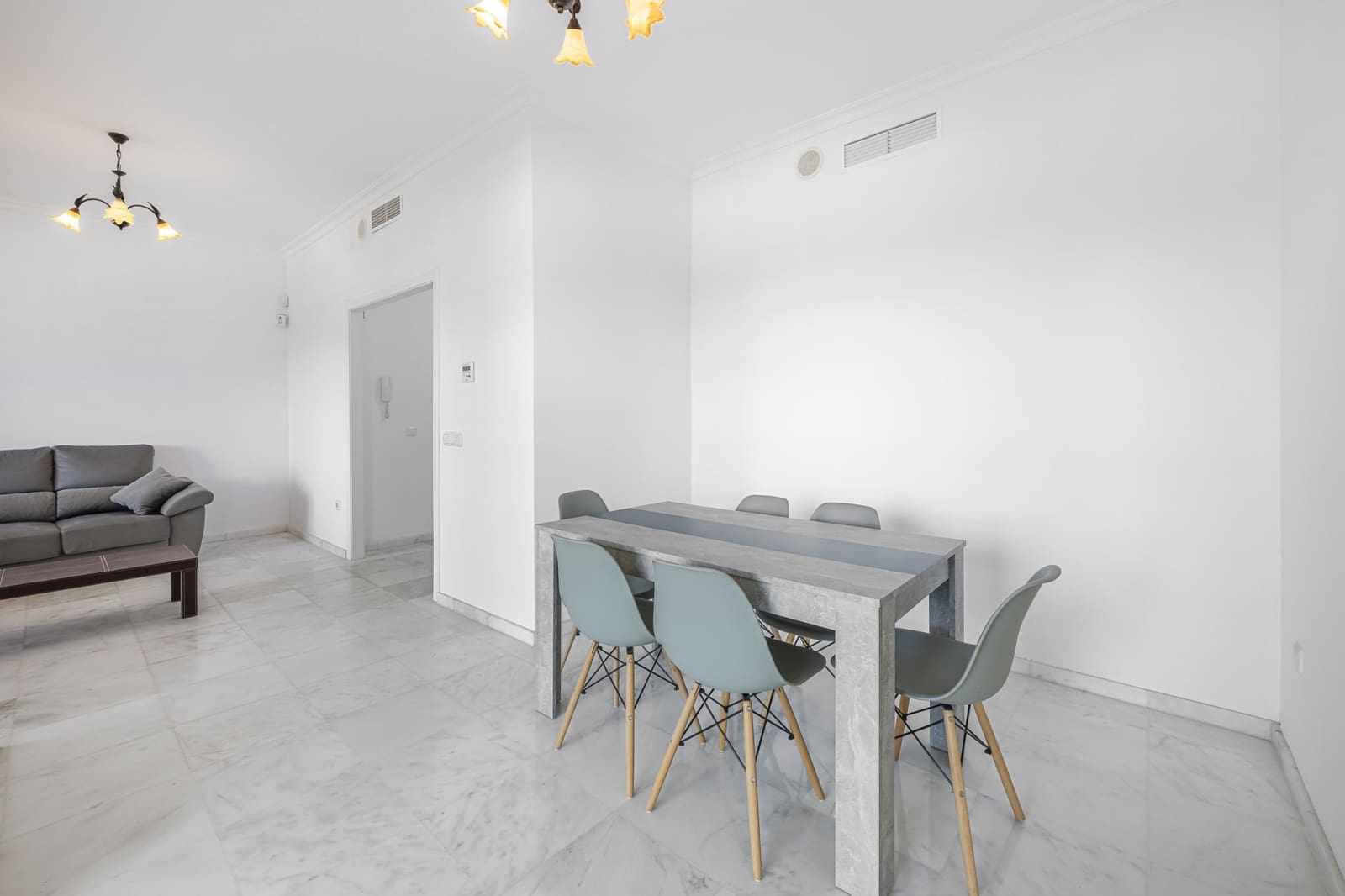 3 soveværelse Lejlighed til salg i Manilva med swimmingpool garage - € 469.000 (Ref: 10042690)