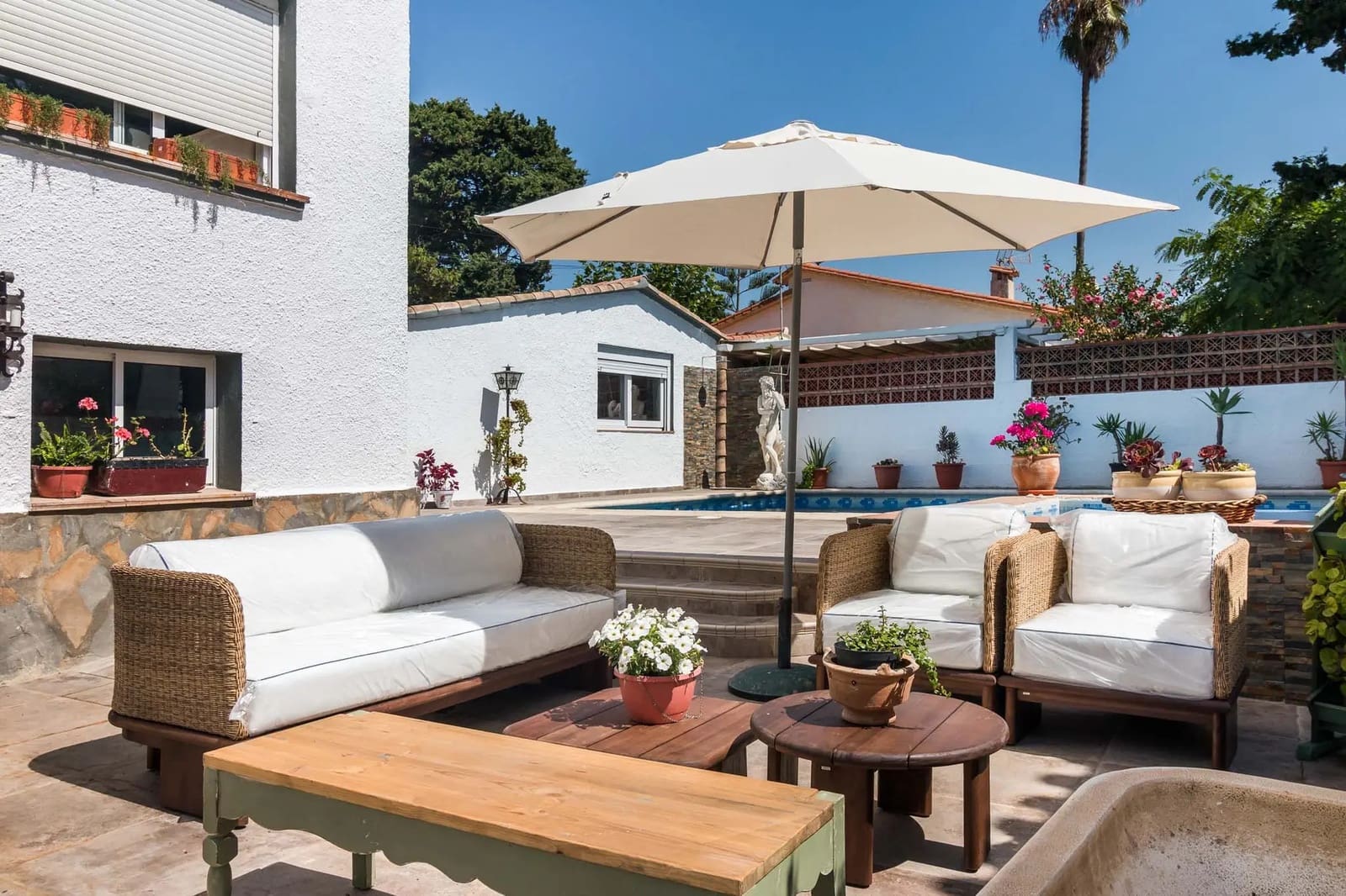 9 slaapkamer Villa te koop in Manilva met zwembad - € 1.250.000 (Ref: 10067678)