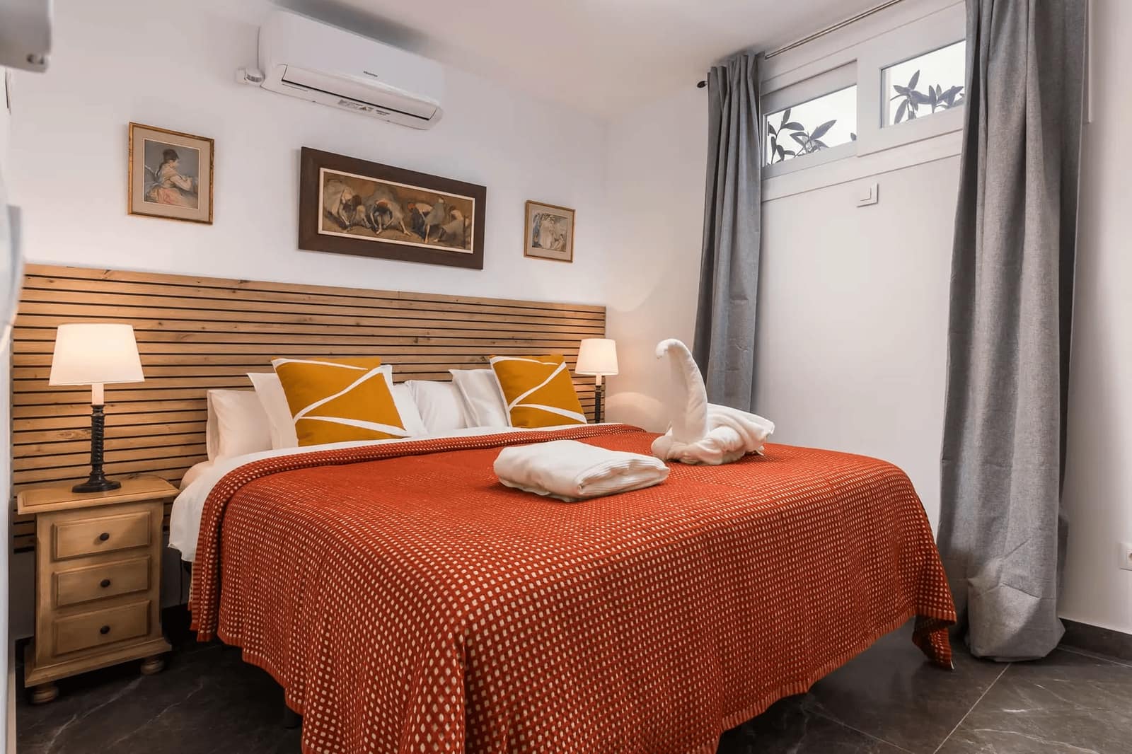 9 slaapkamer Villa te koop in Manilva met zwembad - € 1.250.000 (Ref: 10067678)