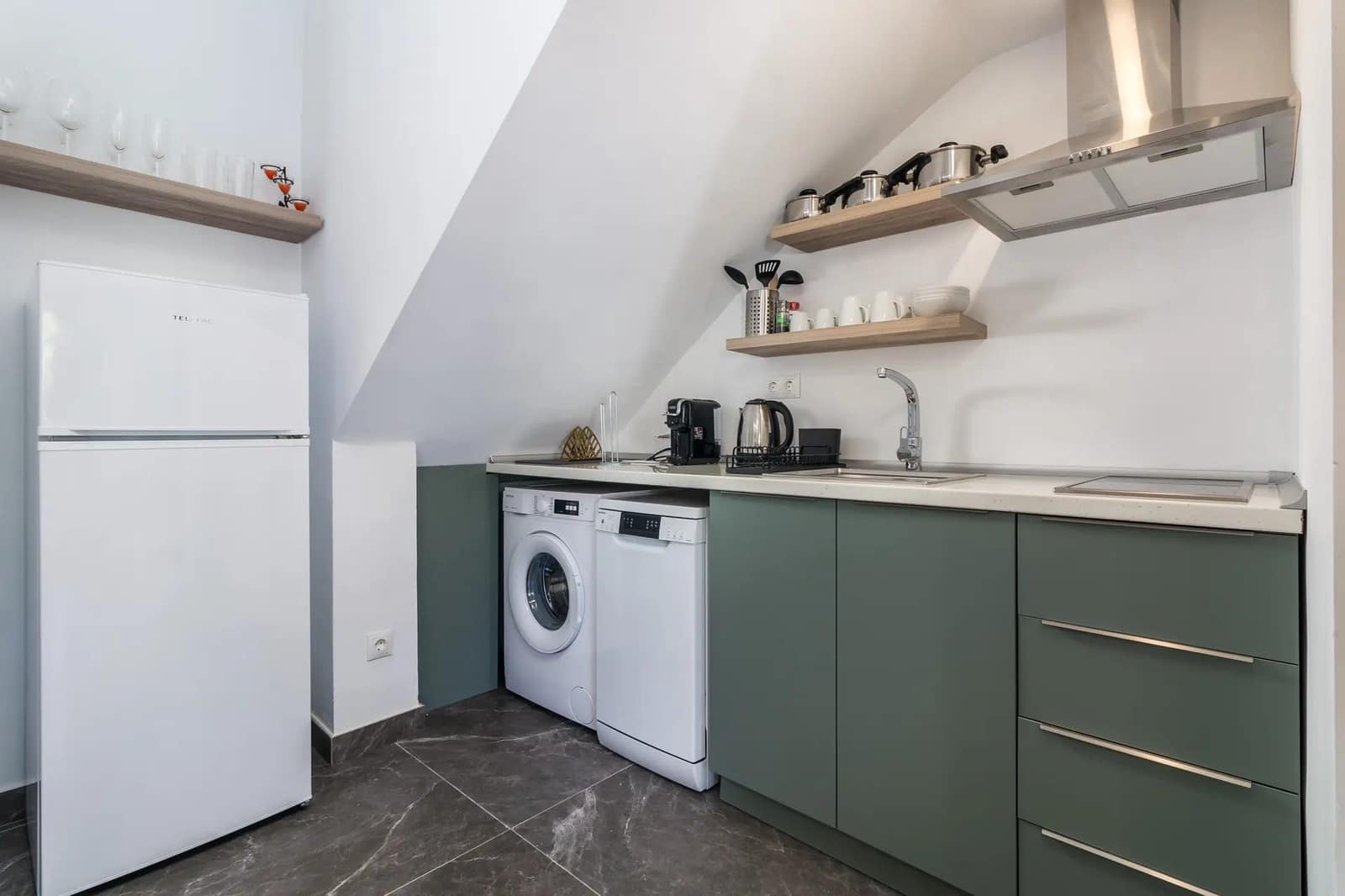9 slaapkamer Villa te koop in Manilva met zwembad - € 1.250.000 (Ref: 10067678)