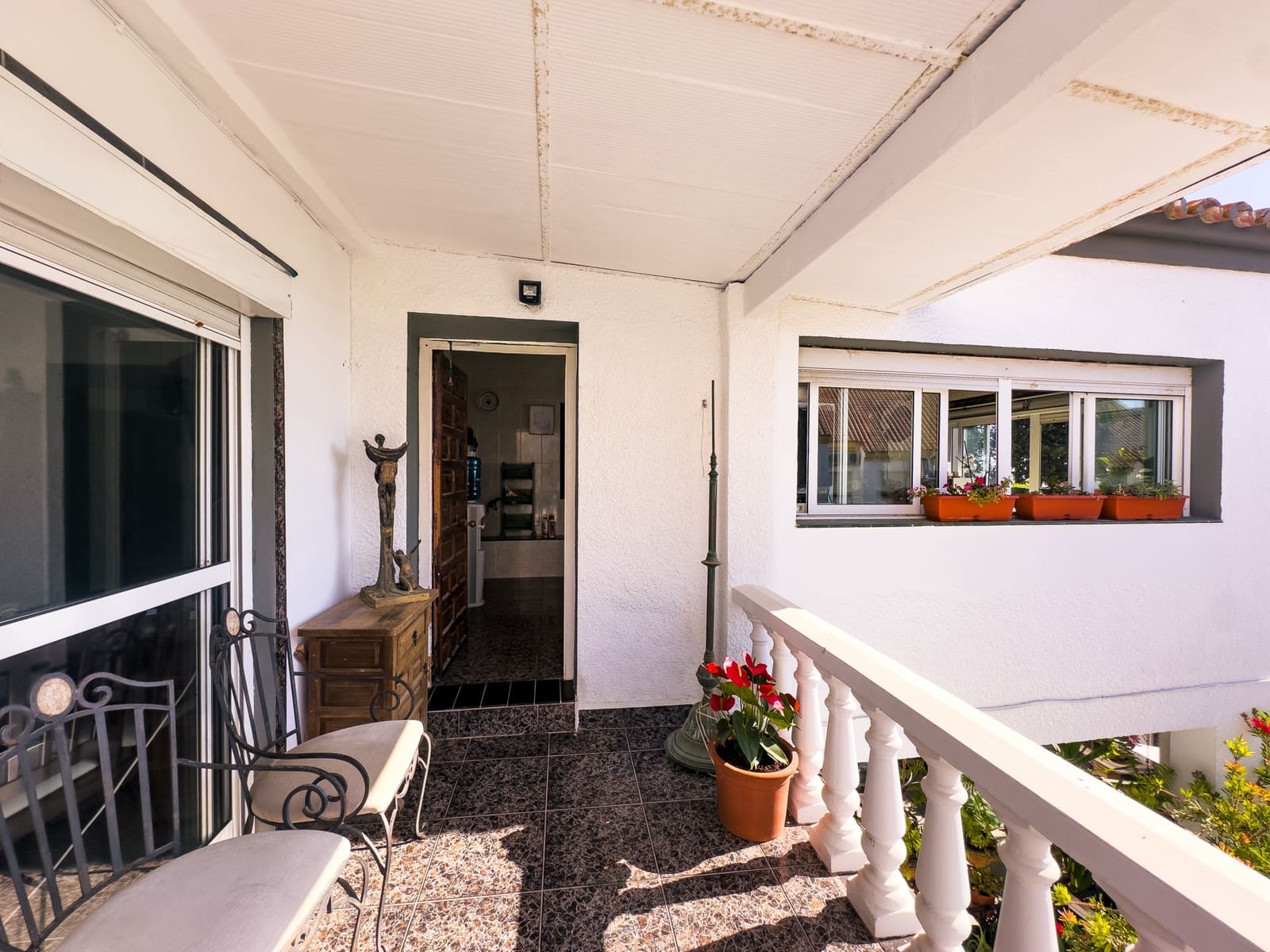 9 slaapkamer Villa te koop in Manilva met zwembad - € 1.250.000 (Ref: 10067678)