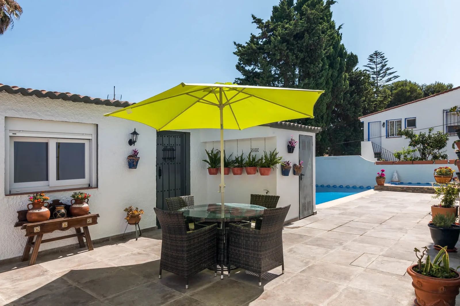 9 slaapkamer Villa te koop in Manilva met zwembad - € 1.250.000 (Ref: 10067678)