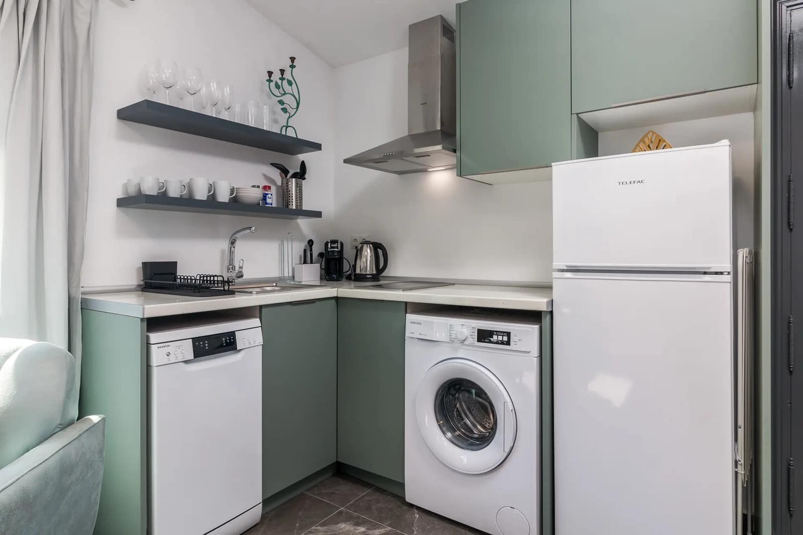 9 slaapkamer Villa te koop in Manilva met zwembad - € 1.250.000 (Ref: 10067678)