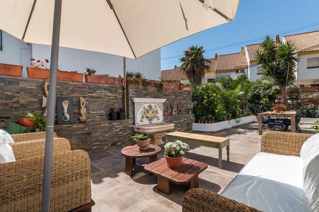 9 quarto Moradia para venda em Manilva com piscina - 1 250 000 € (Ref: 10067678)
