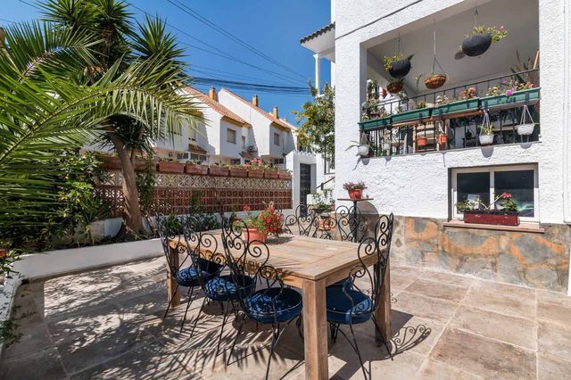 9 quarto Moradia para venda em Manilva com piscina - 1 250 000 € (Ref: 10067678)