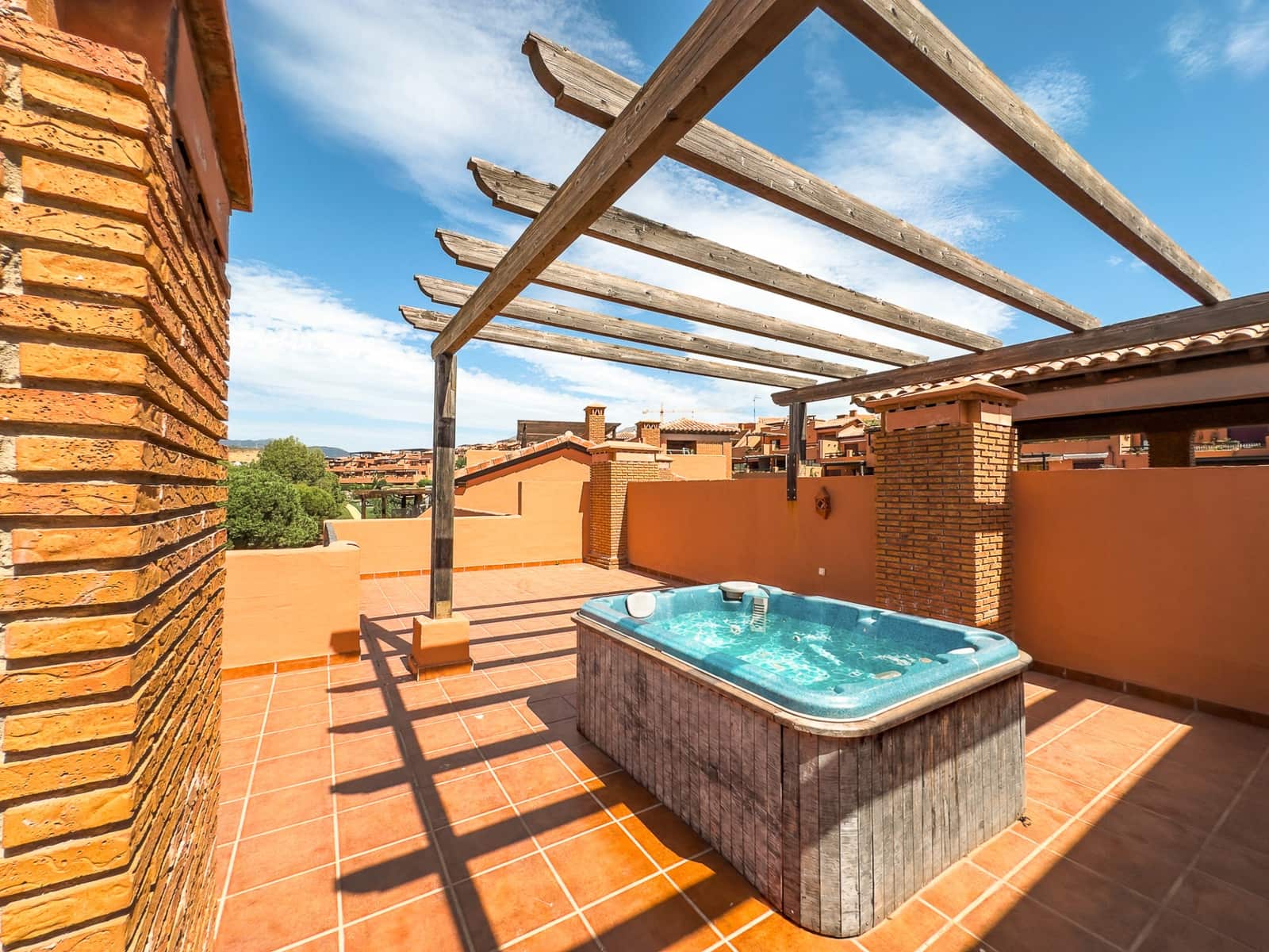 2 soveværelse Penthouse til salg i Casares med swimmingpool garage - € 459.000 (Ref: 10094369)